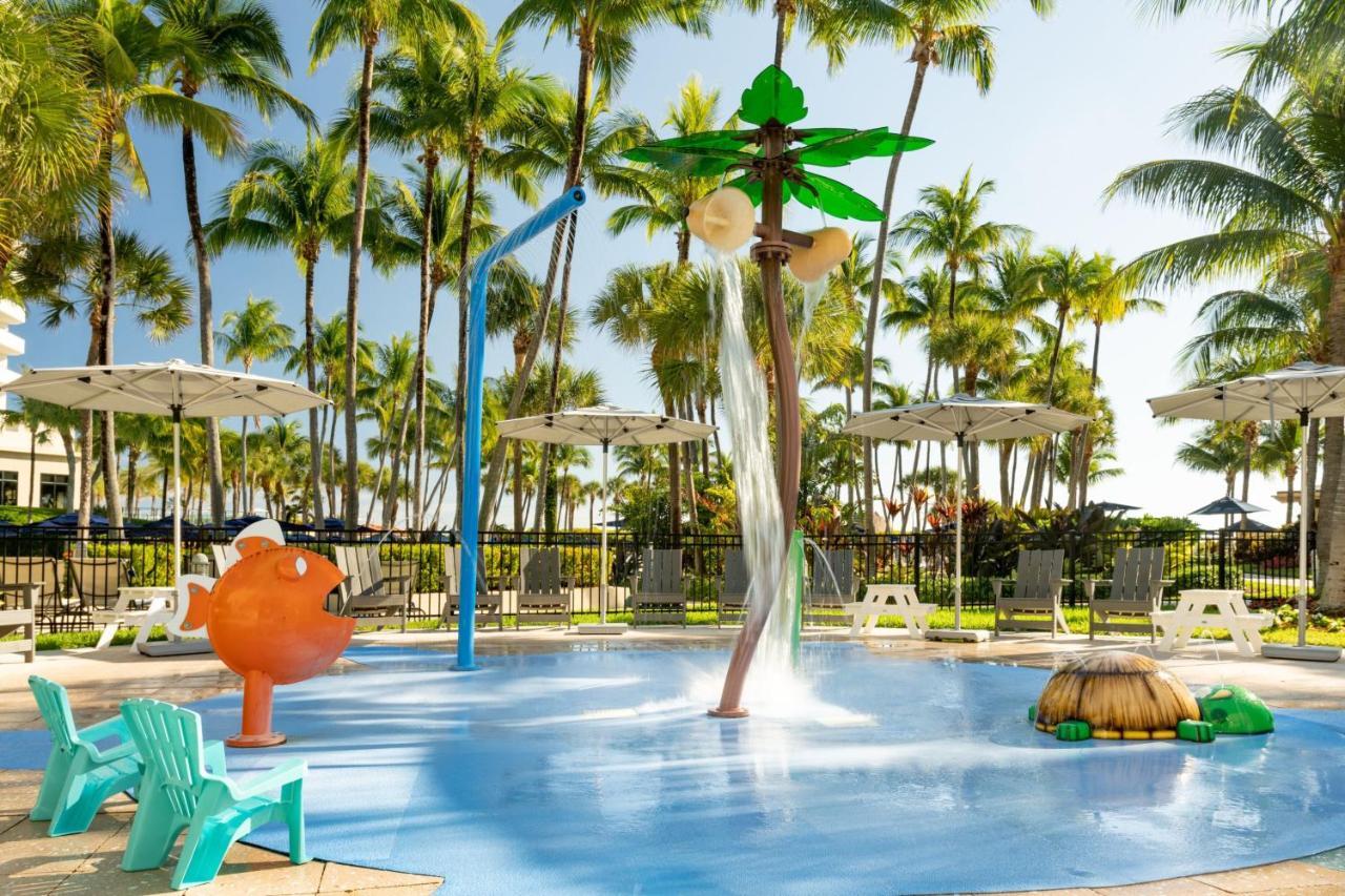 Fort Lauderdale Marriott Harbor Beach Resort & Spa Exterior photo