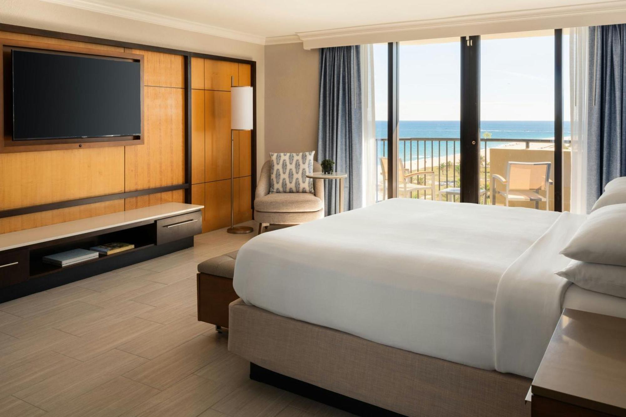 Fort Lauderdale Marriott Harbor Beach Resort & Spa Exterior photo